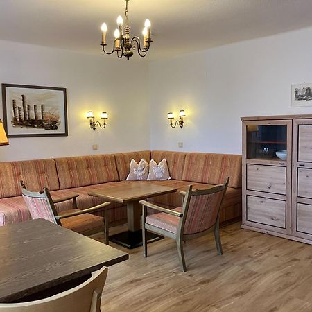 Landhaus Frenes Apartments Seefeld in Tirol Eksteriør bilde