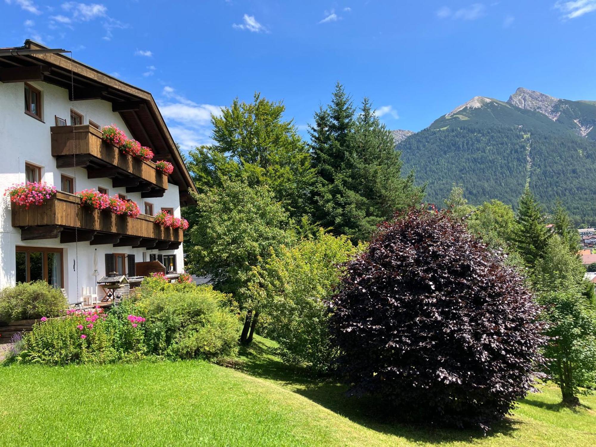 Landhaus Frenes Apartments Seefeld in Tirol Eksteriør bilde