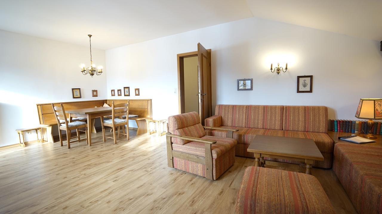 Landhaus Frenes Apartments Seefeld in Tirol Eksteriør bilde